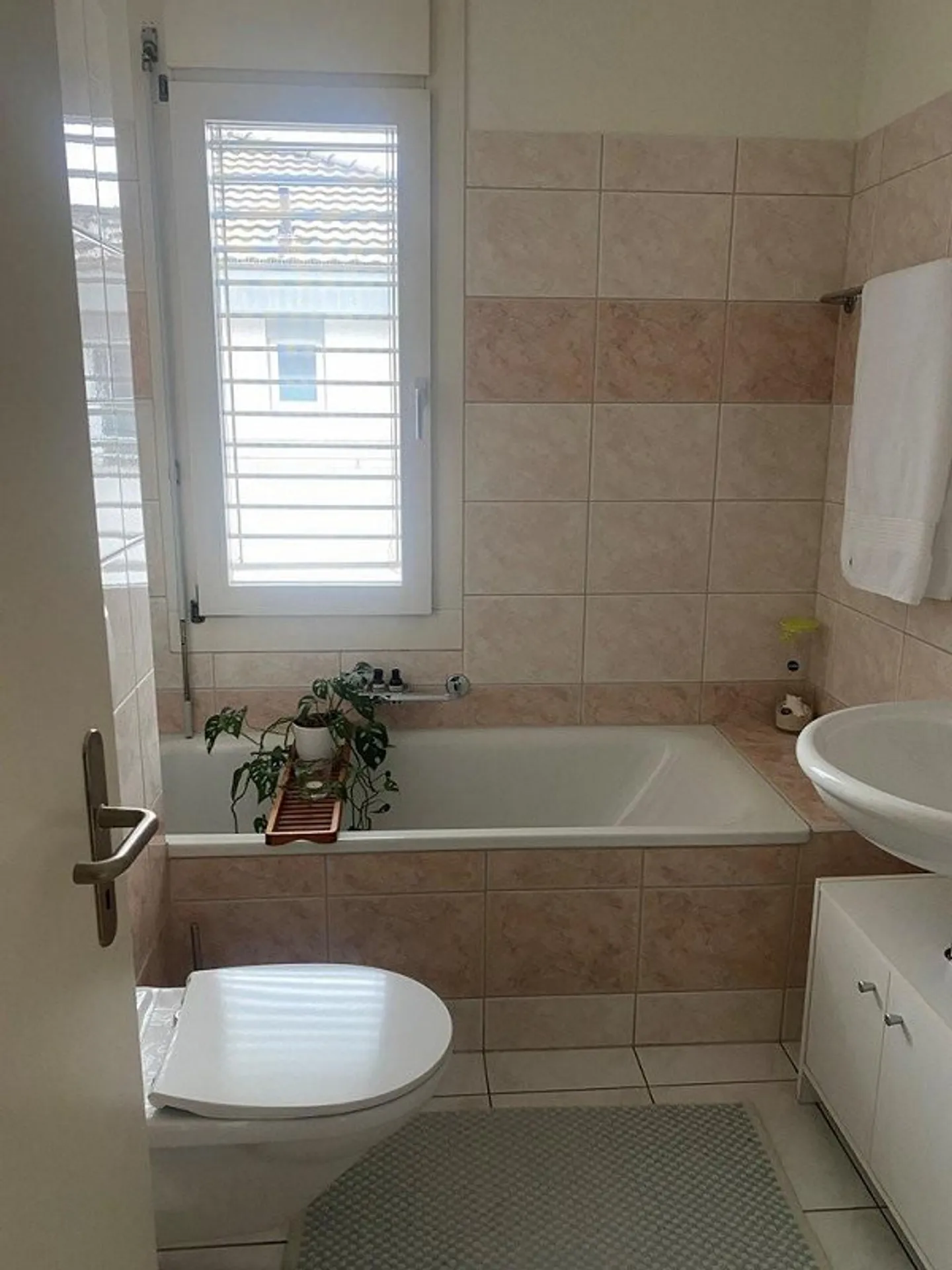 Appartement moderne de 4,5 pièces avec deux balcons - Photo 6 sur 12