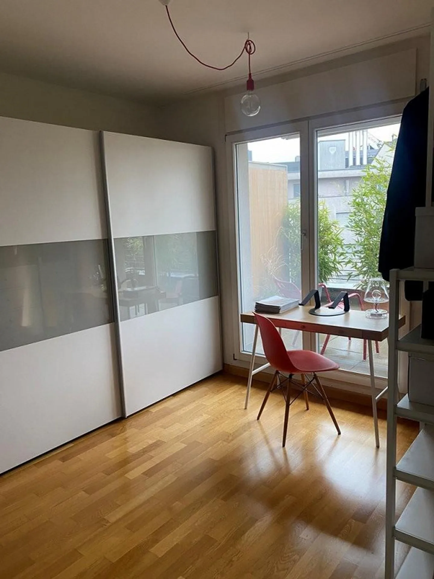 Appartement moderne de 4,5 pièces avec deux balcons - Photo 9 sur 12