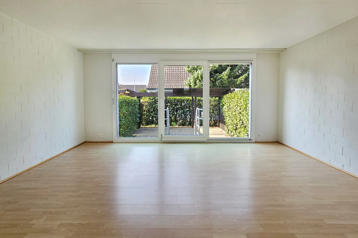 Casa a schiera in un quartiere residenziale adatto alle famiglie - Foto 2 di 12