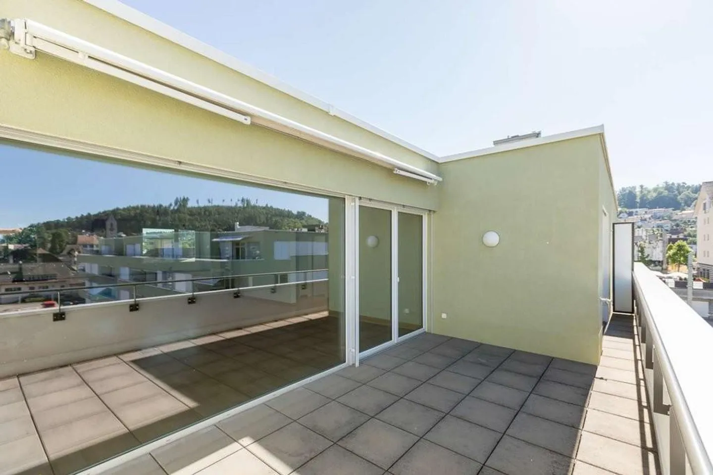 Helle Wohnung mit Terrasse - Foto 6 von 8