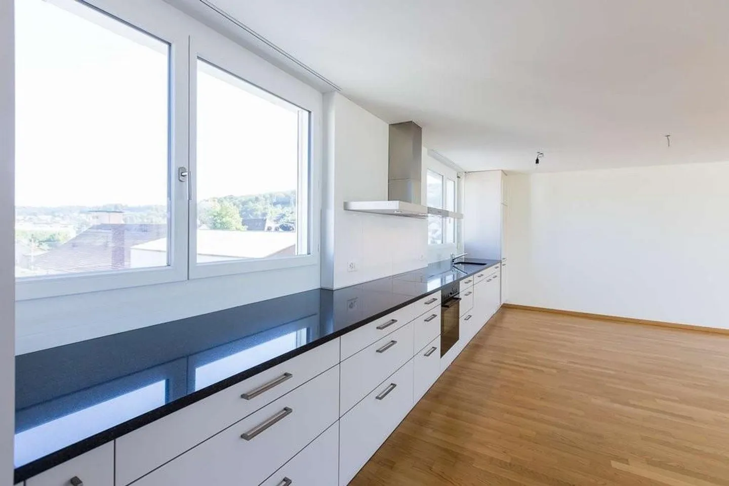 Helle Wohnung mit Terrasse - Foto 2 von 8