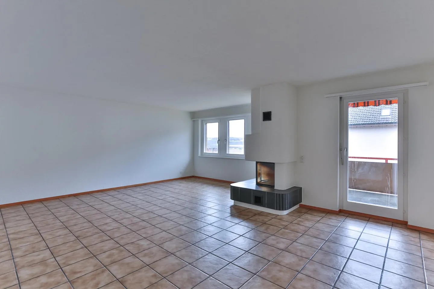 Central, spacious 4½-room apartment - Photo 2 of 10