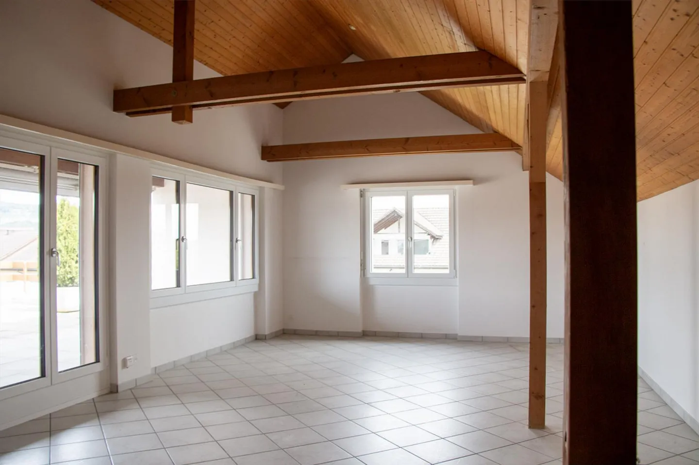 3.5 Room Apartment - Photo 1 of 9