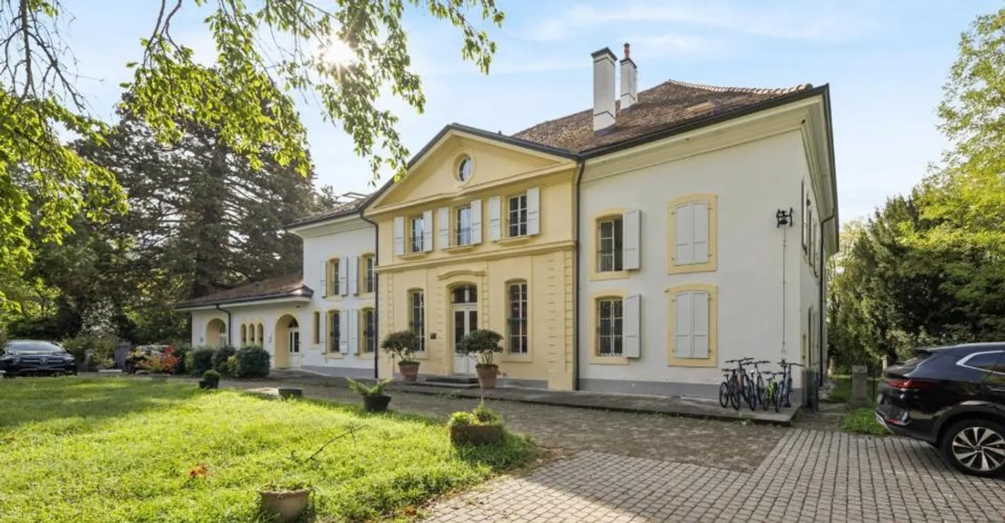 Rare opportunity in the heart of the Lausanne region with high potential for value - Photo 1 of 2