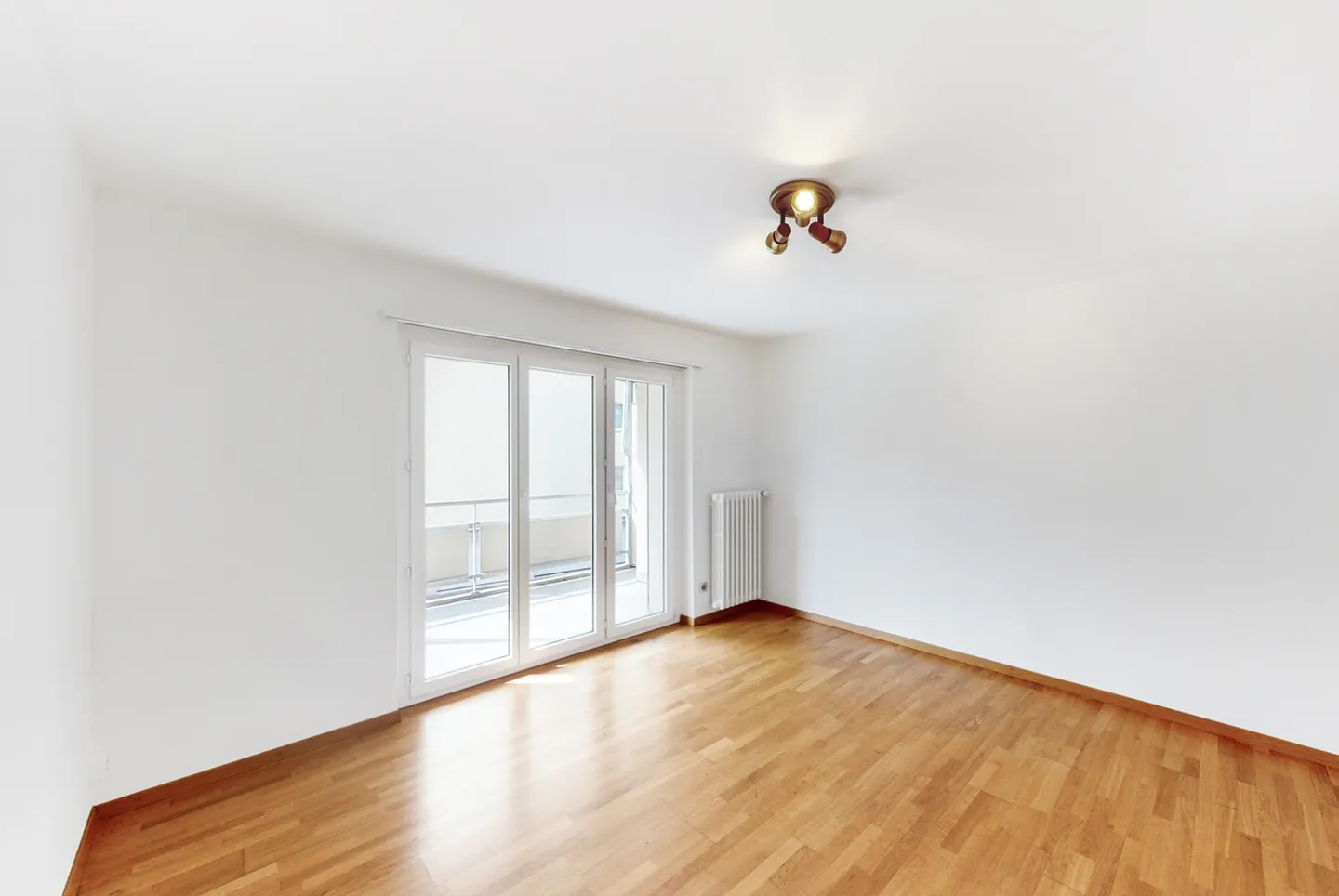 Charming 2-Room Apartment - Photo 7 of 11
