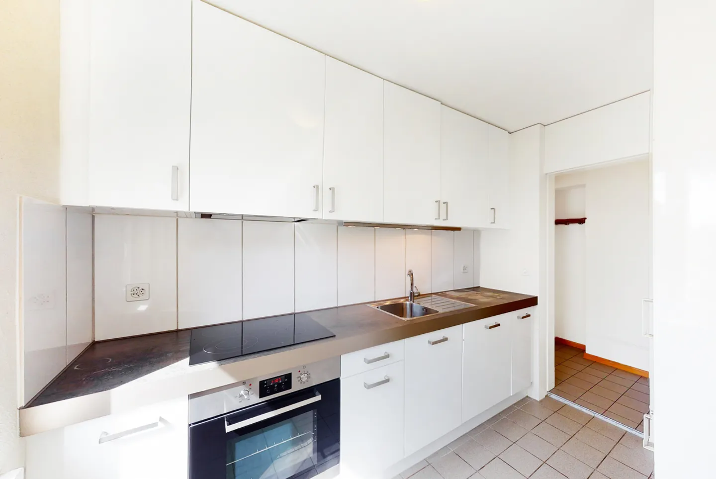 Charming 2-Room Apartment - Photo 8 of 11