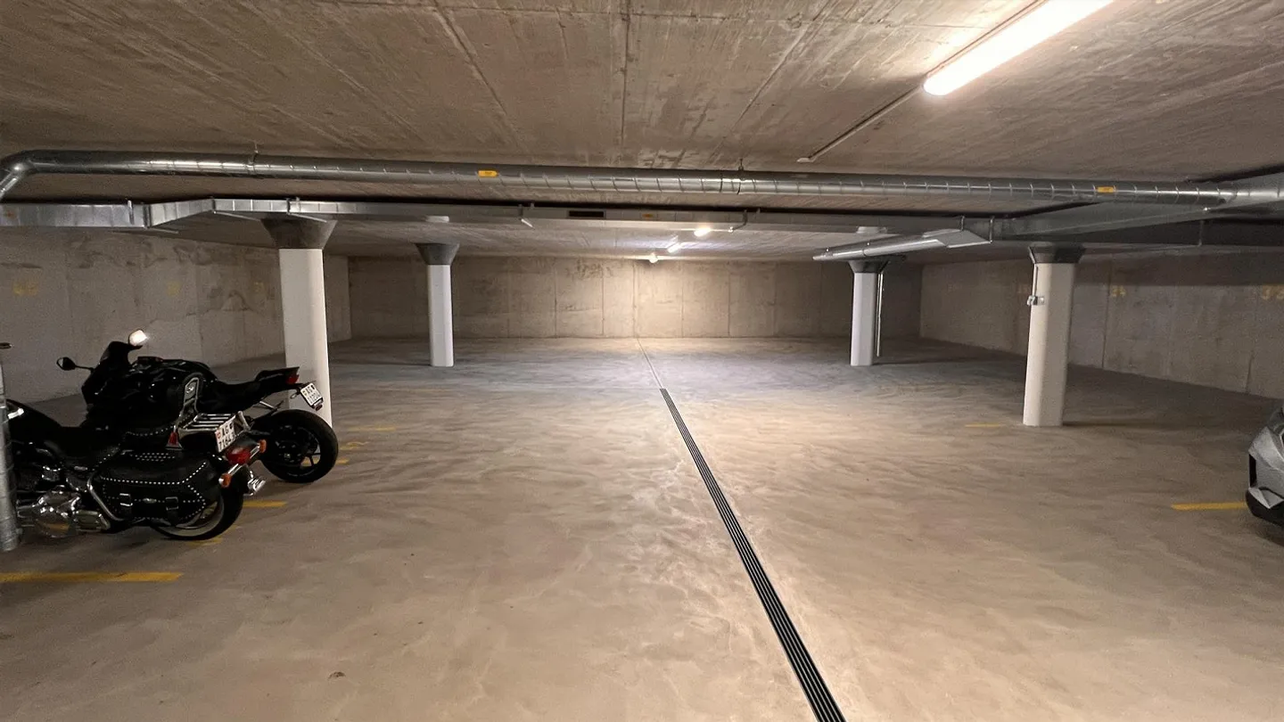 Garage space with connection to Bremgarten-West train station (Car/Motorcycle) - Photo 3 of 4