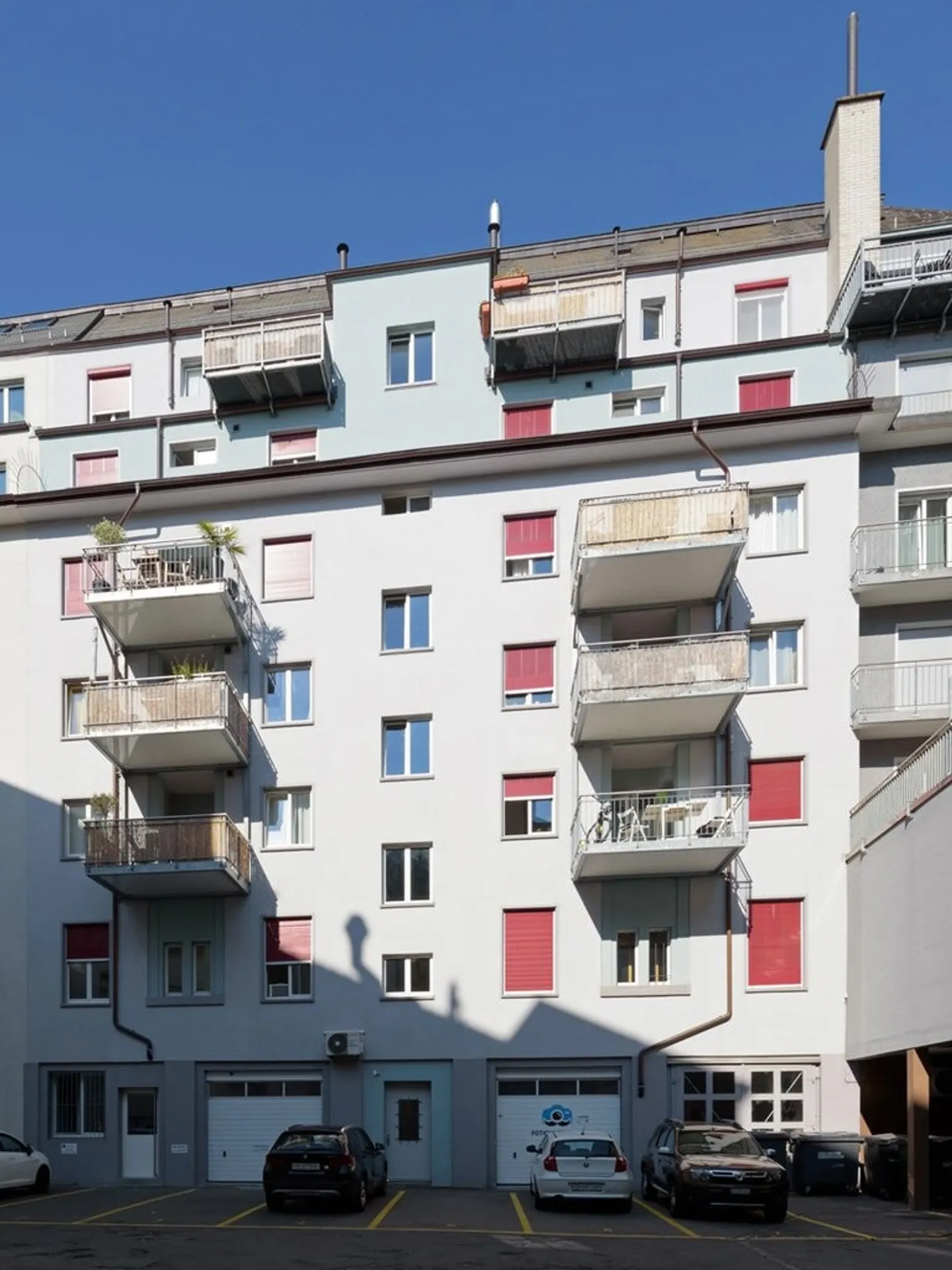 Parking space in the courtyard - near the train station / TEMPORARY until 31.03.2027 - Photo 1 of 1