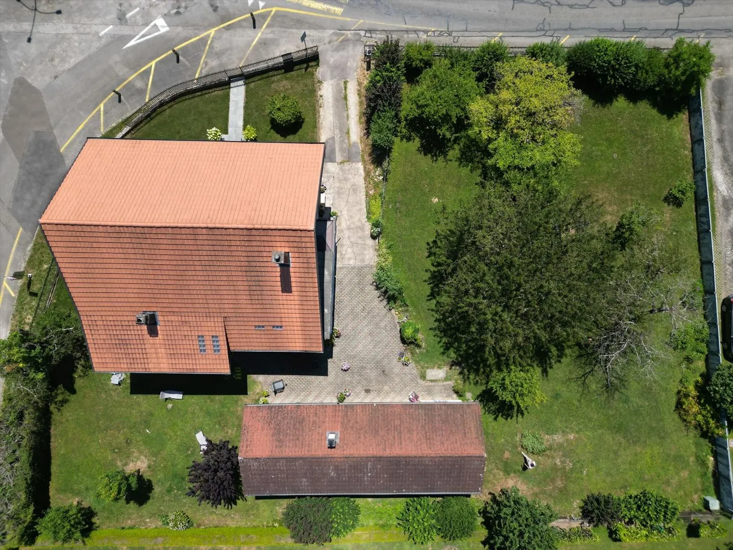 House with Character and Charm in Vendlincourt. - Photo 3 of 13