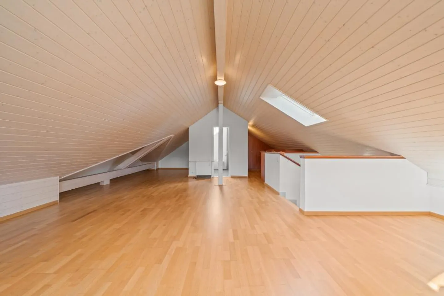 Maison jumelée 7.5 pièces - Photo 8 sur 9