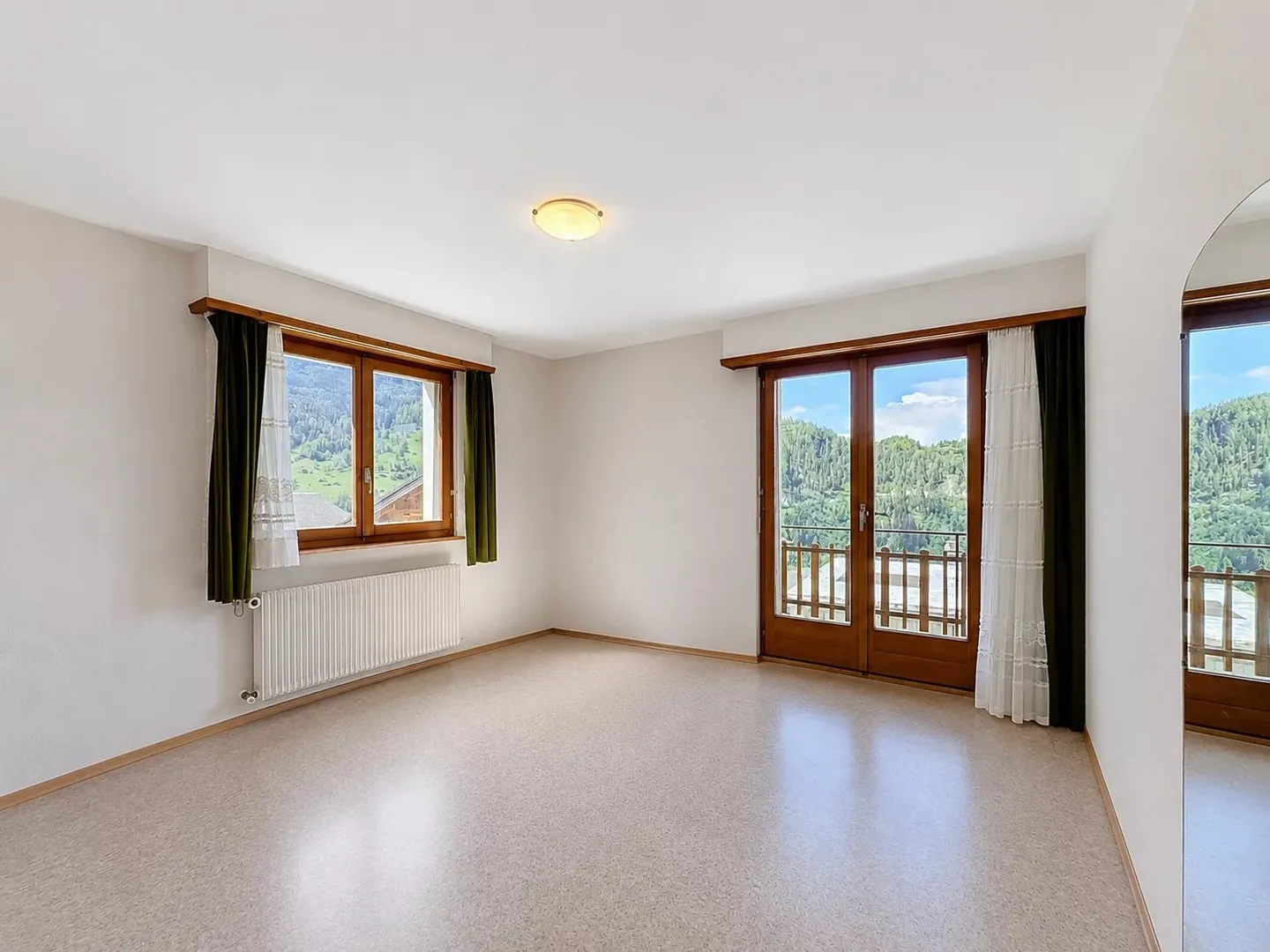 Appartamento 4,5 locali con vista mozzafiato da ristrutturare - Foto 11 di 17