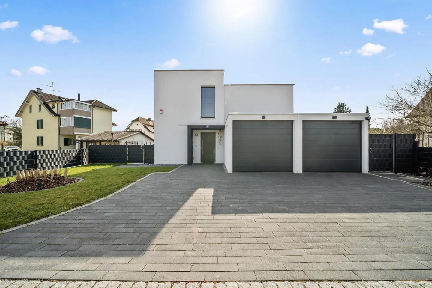 Spacious single-family home with many possibilities in Möhlin - Photo 1 of 12