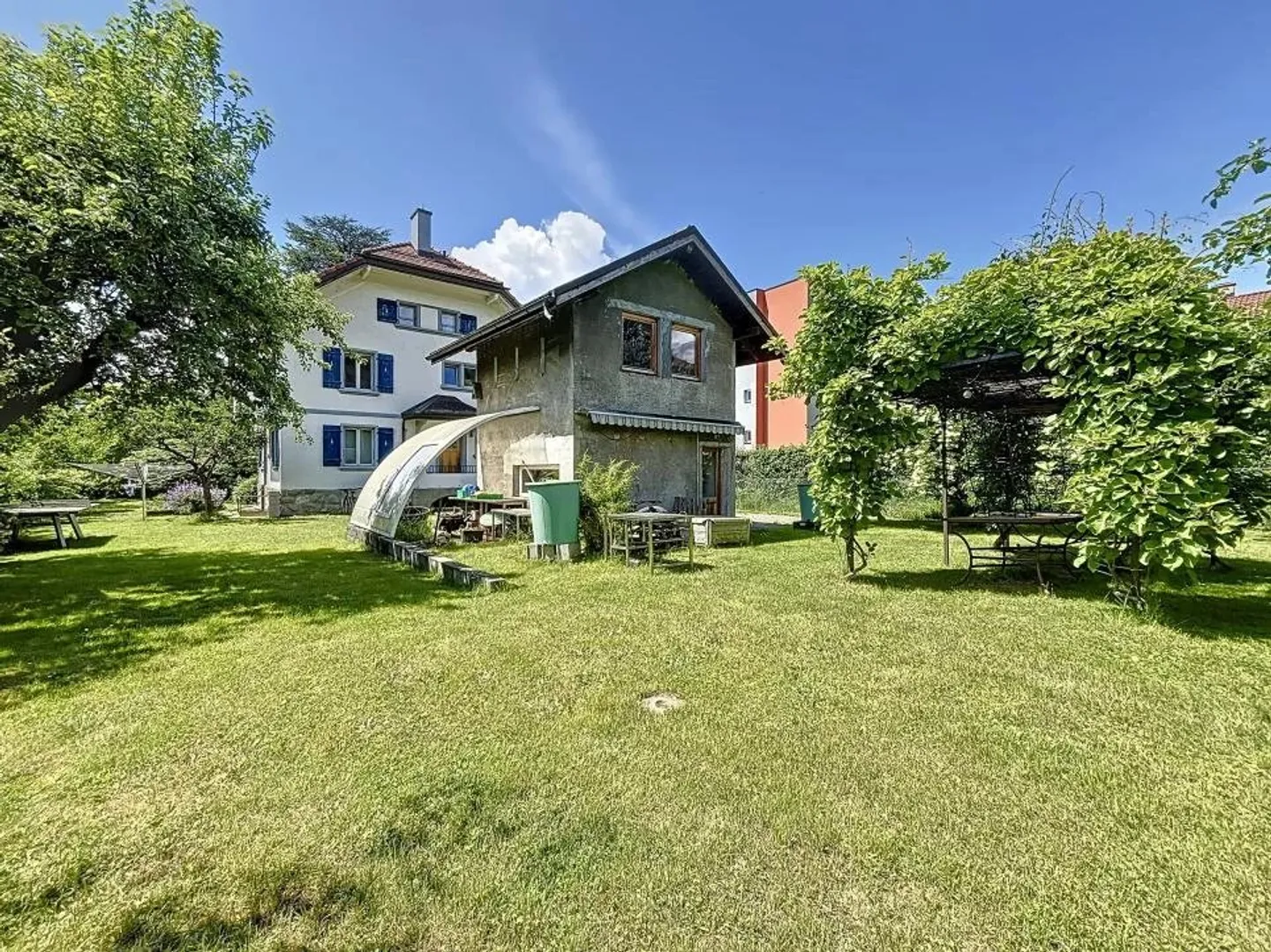 Casa con potenziale di sviluppo in vendita! - Foto 4 di 13