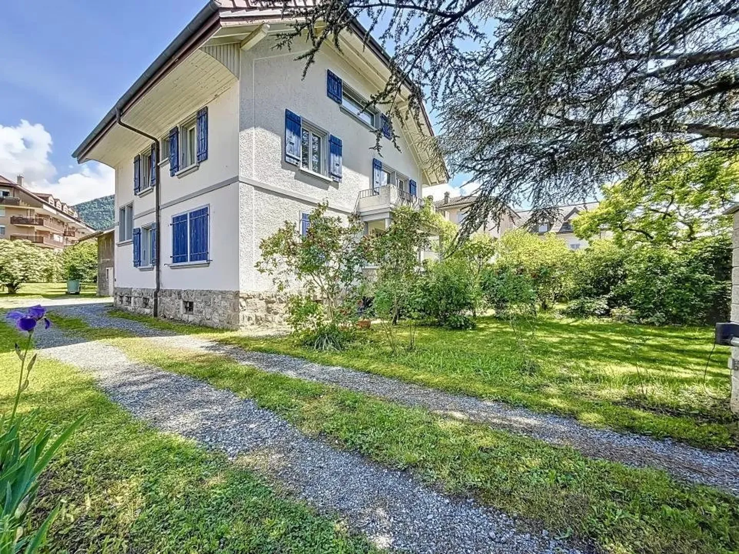 Casa con potenziale di sviluppo in vendita! - Foto 1 di 13