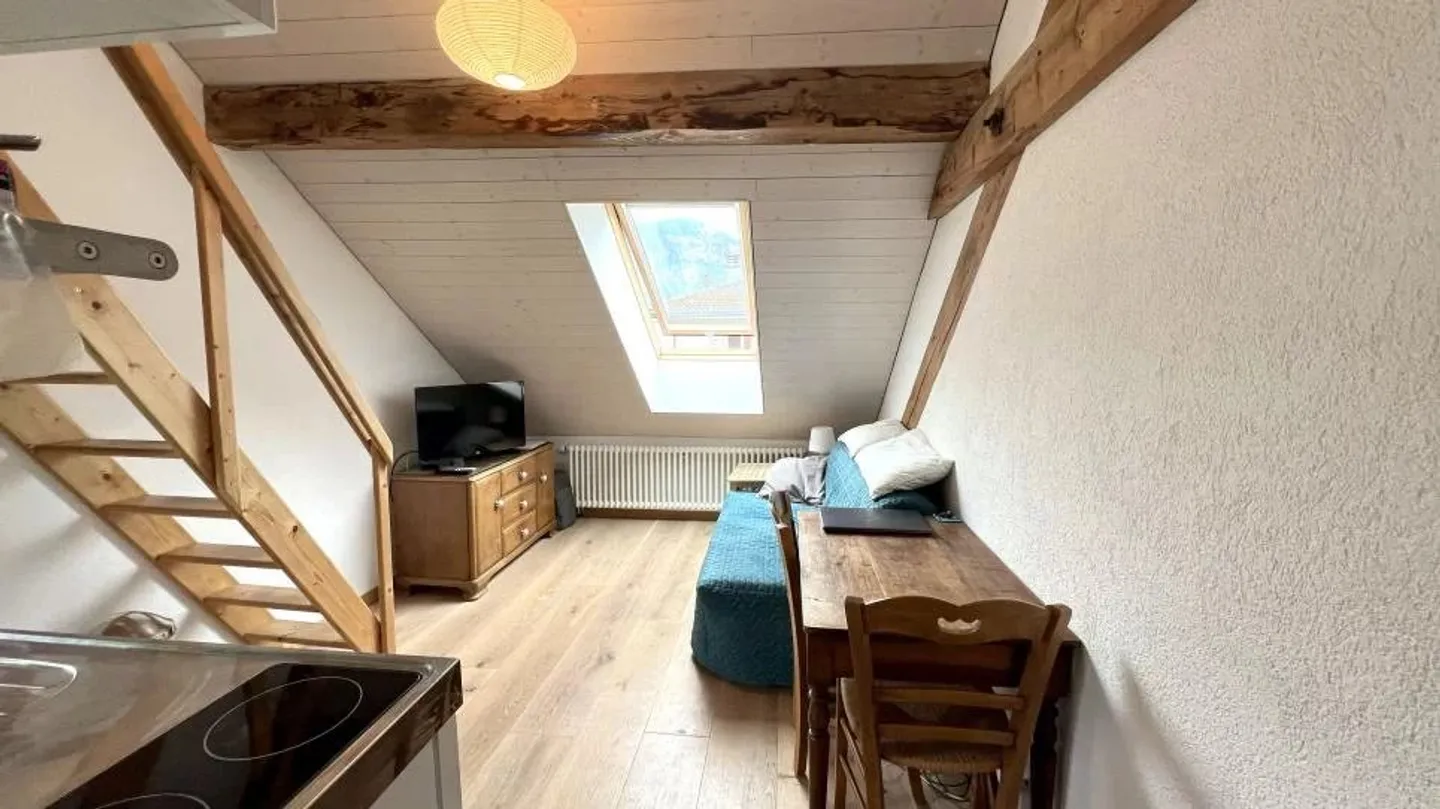 Casa con potenziale di sviluppo in vendita! - Foto 12 di 13