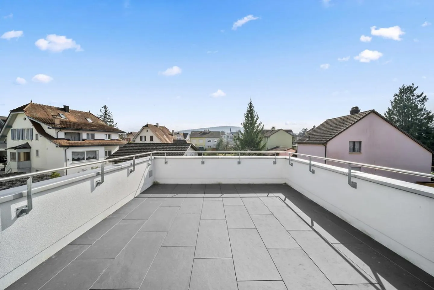 Spacious single-family home with many possibilities in Möhlin - Photo 9 of 12