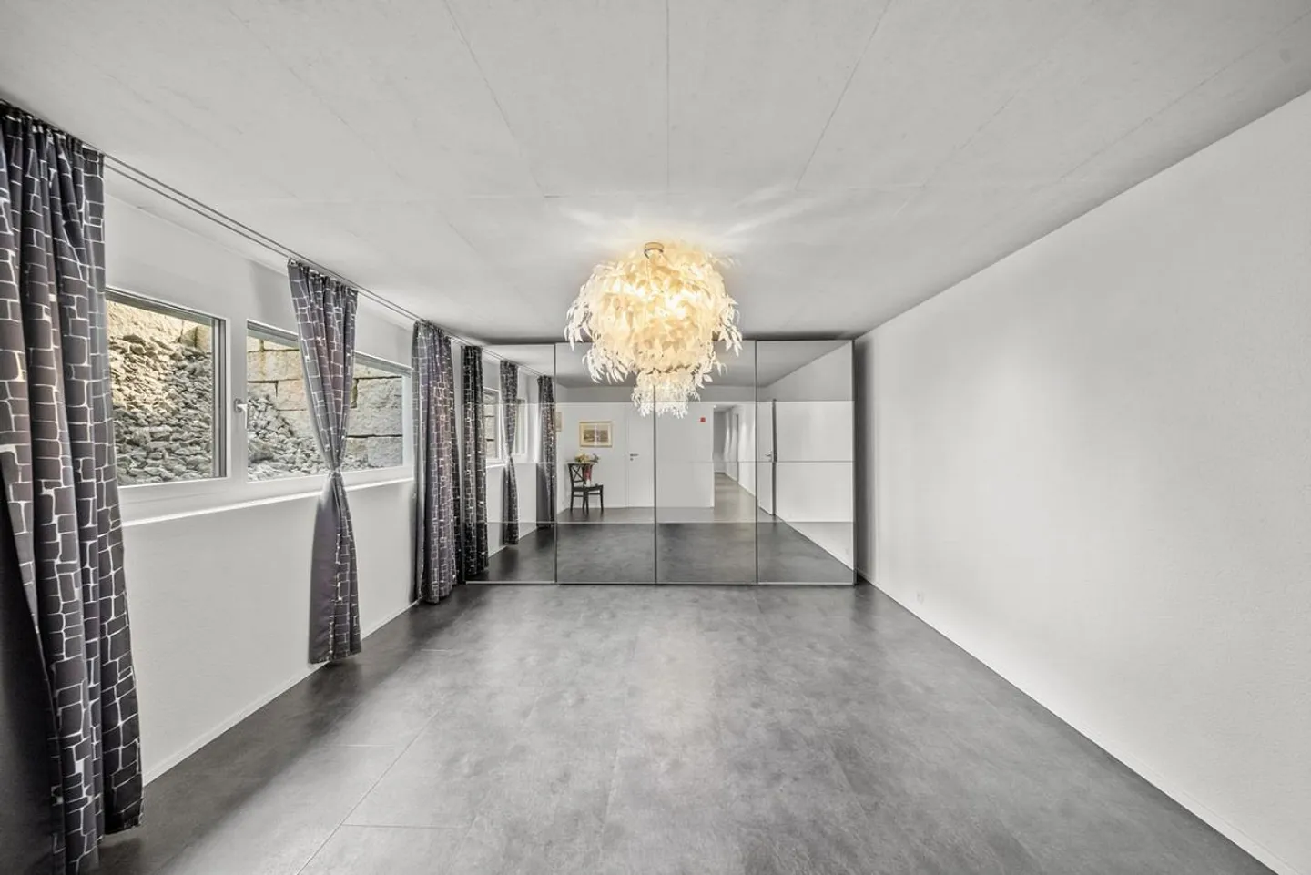 Spacious single-family home with many possibilities in Möhlin - Photo 10 of 12