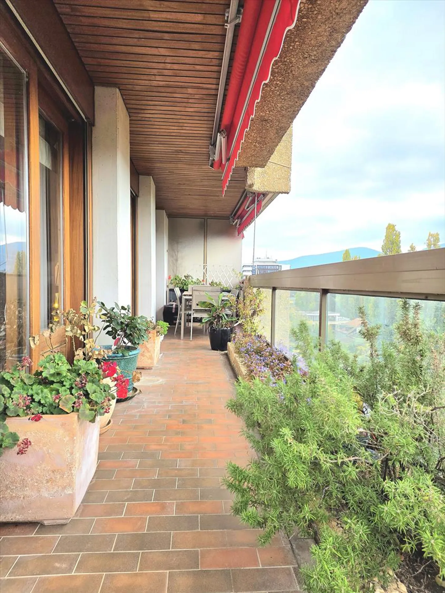 Appartement 5 pièces - Photo 3 sur 9