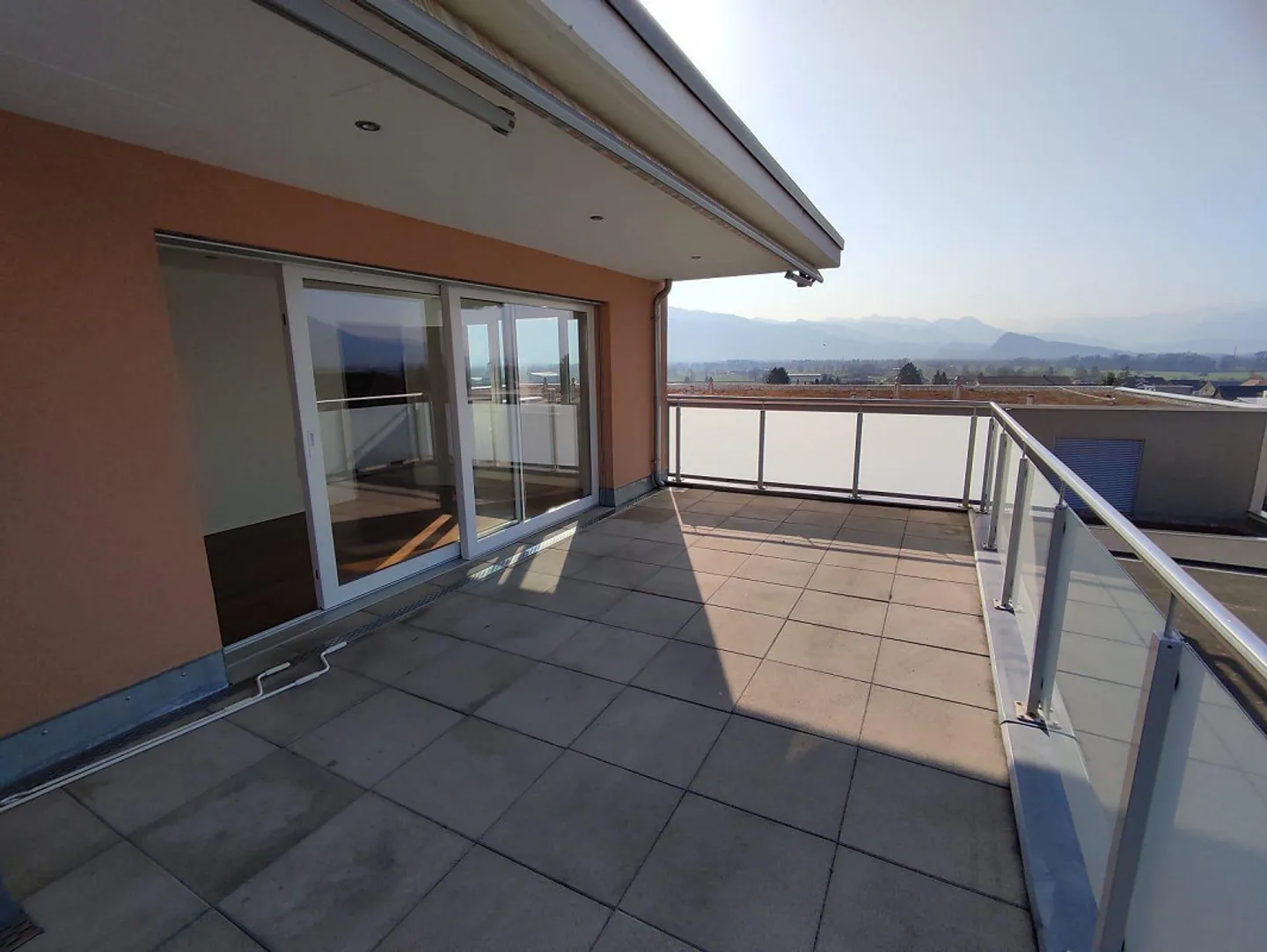 Maison multifamiliale attrayante avec 8 appartements de haute qualité - Photo 8 sur 12