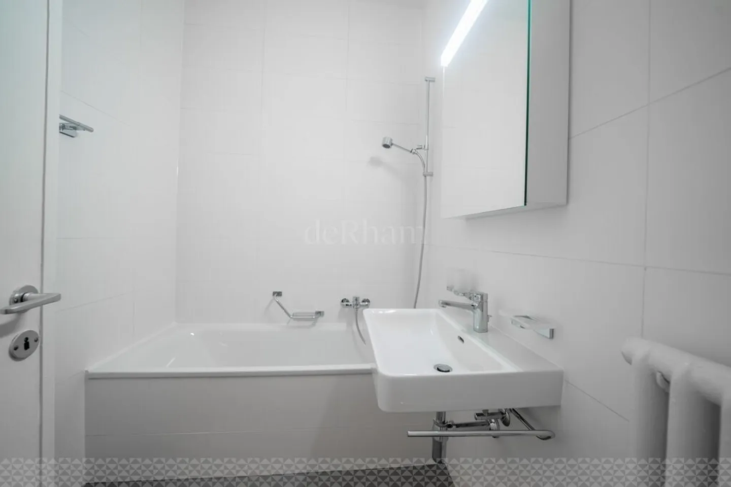 Magnificent 4.5-room apartment completely renovated - Photo 7 of 8