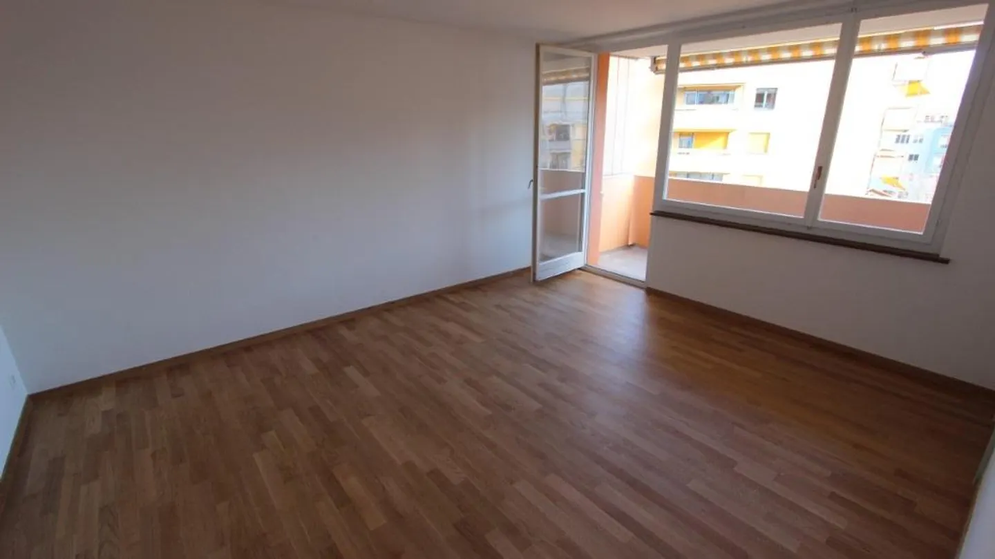 Récemment rénové avec un emplacement de choix dans la Neustadt - Photo 3 sur 7
