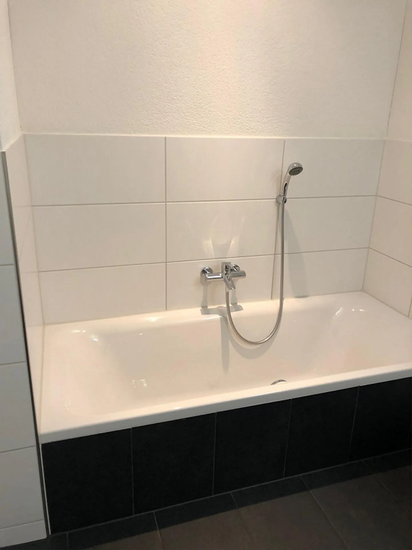 Appartement lumineux de 4,5 pièces avec terrasse incluant une place de parking à Effretikon - à partir de septembre - Photo 7 sur 10