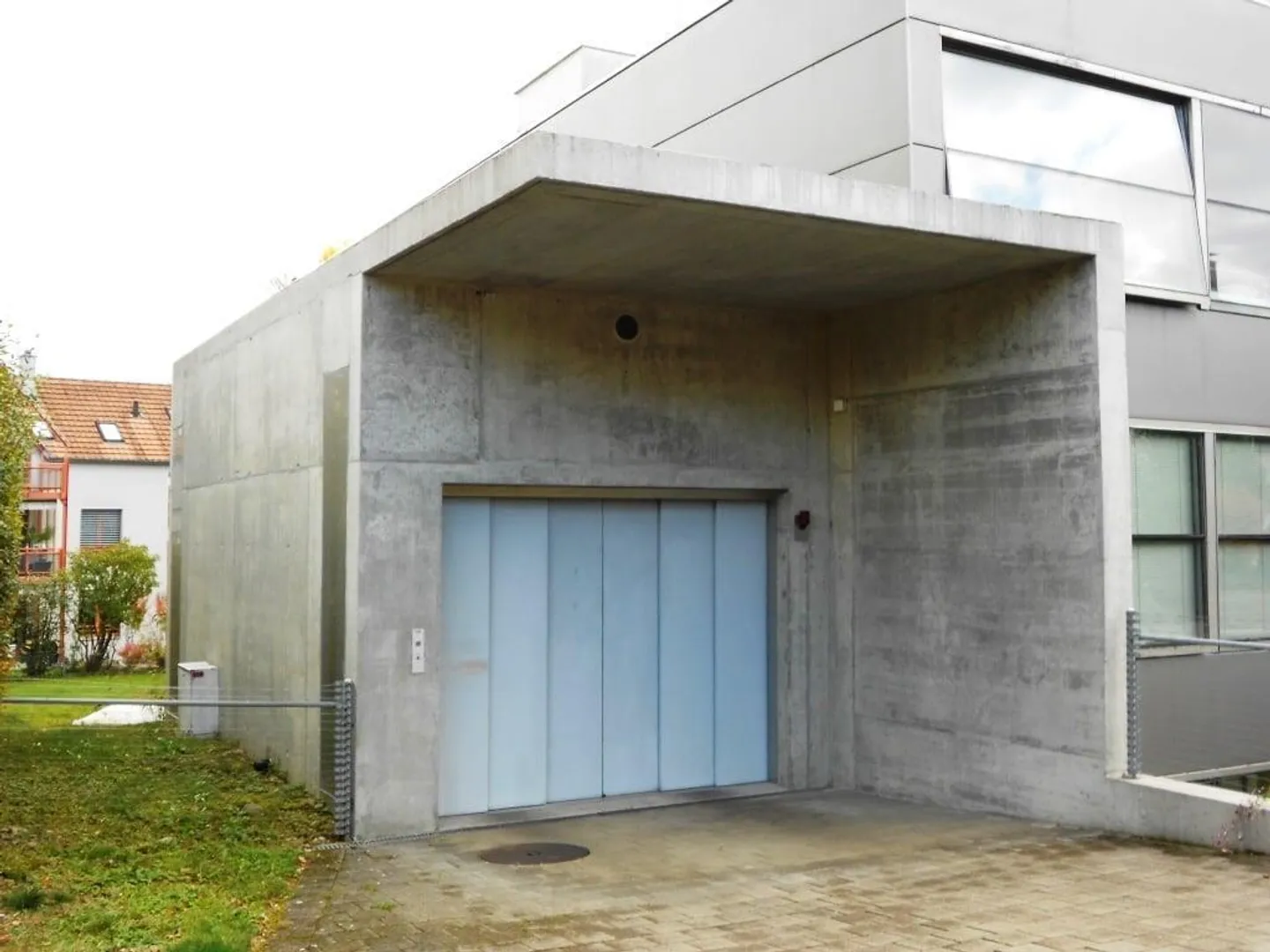 Posto auto a Oberwil - Foto 2 di 2