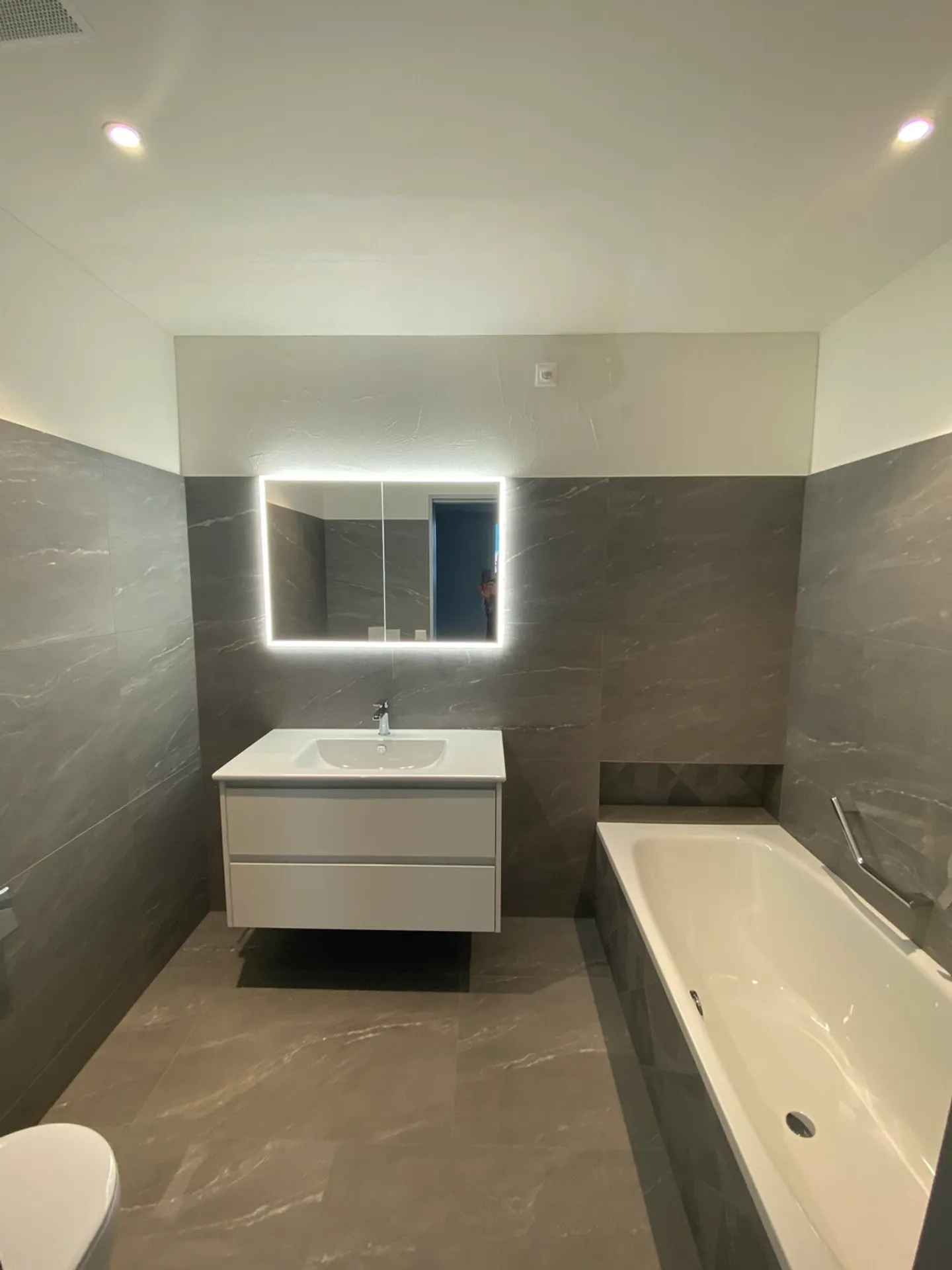 Wunderschöne 4 1/2 Zimmer-Terrassenwohnung mit grandioser Aussicht! - Foto 14 von 21