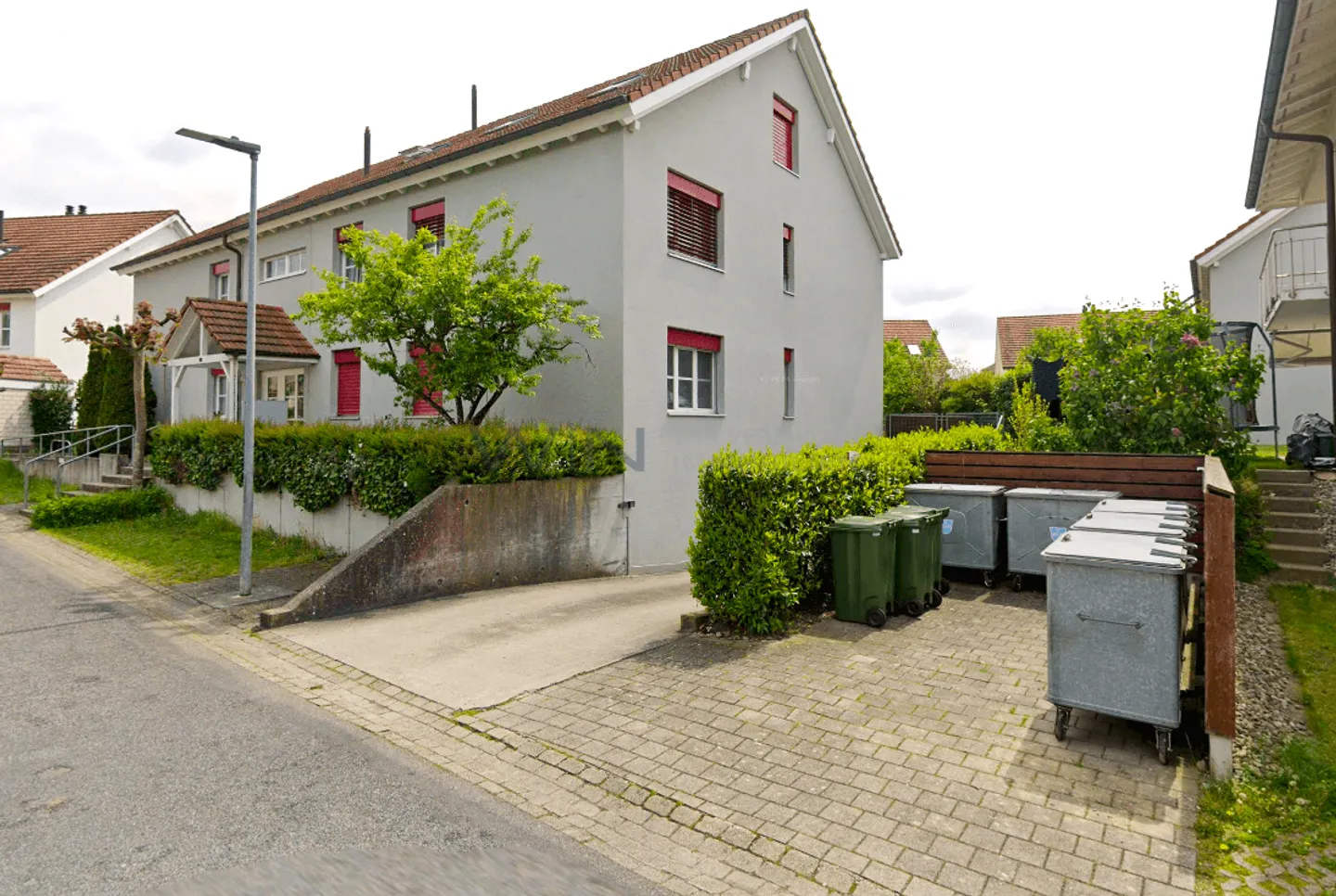 Your vehicle deserves the best place - Photo 2 of 2