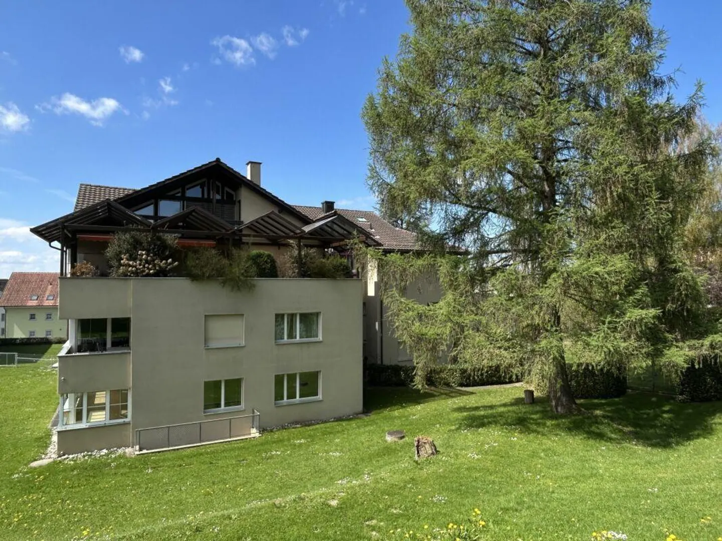 Garden apartment for sun worshippers - Photo 1 of 11
