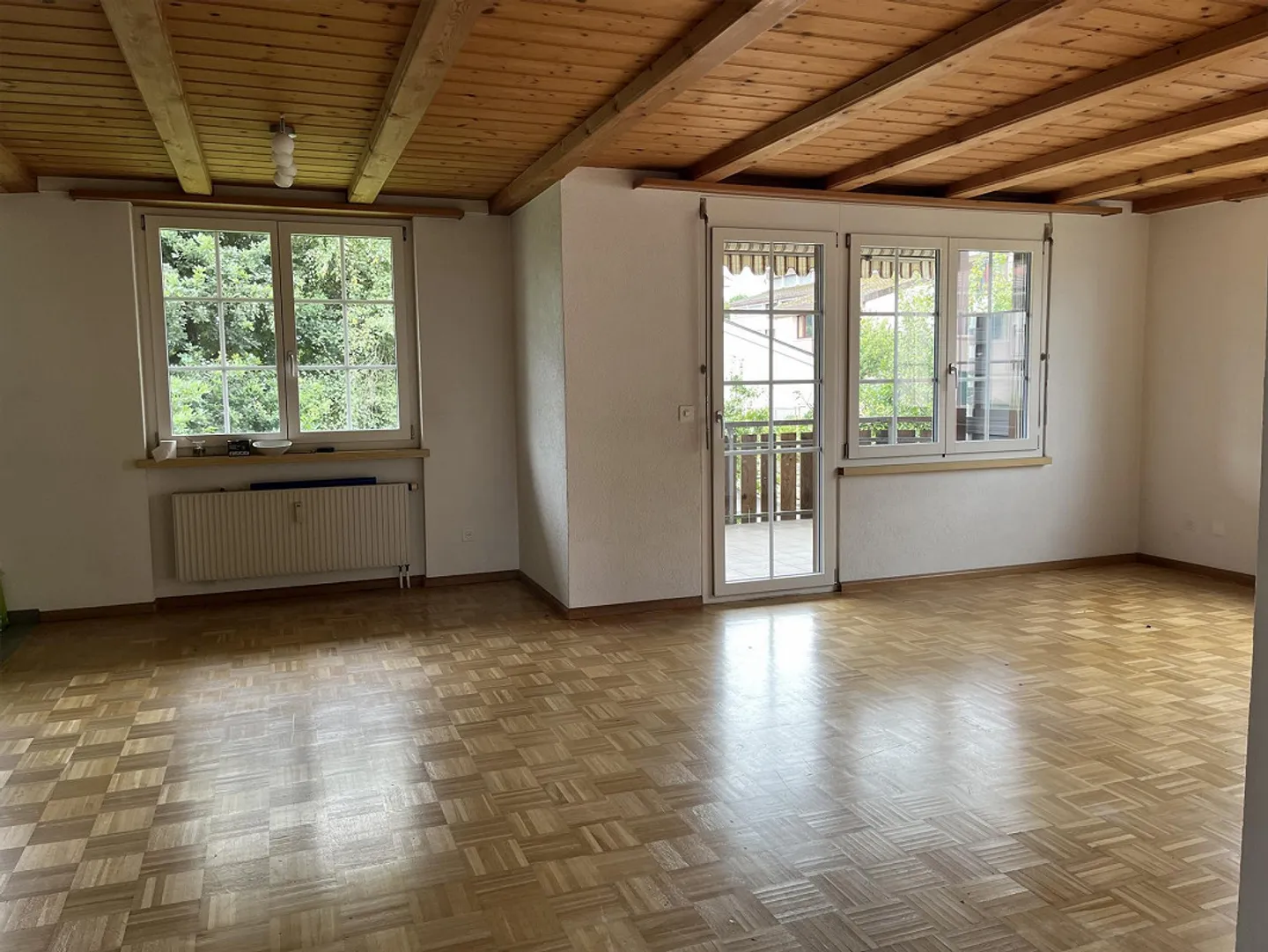 Tolle, ruhige Wohnung mit grossem Balkon - Foto 3 von 14