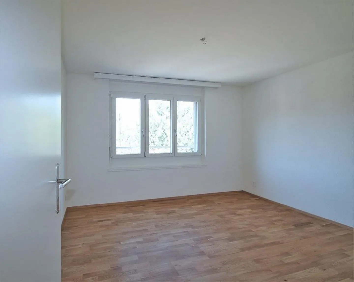 Un appartement spacieux et moderne vous attend! - Photo 3 sur 7