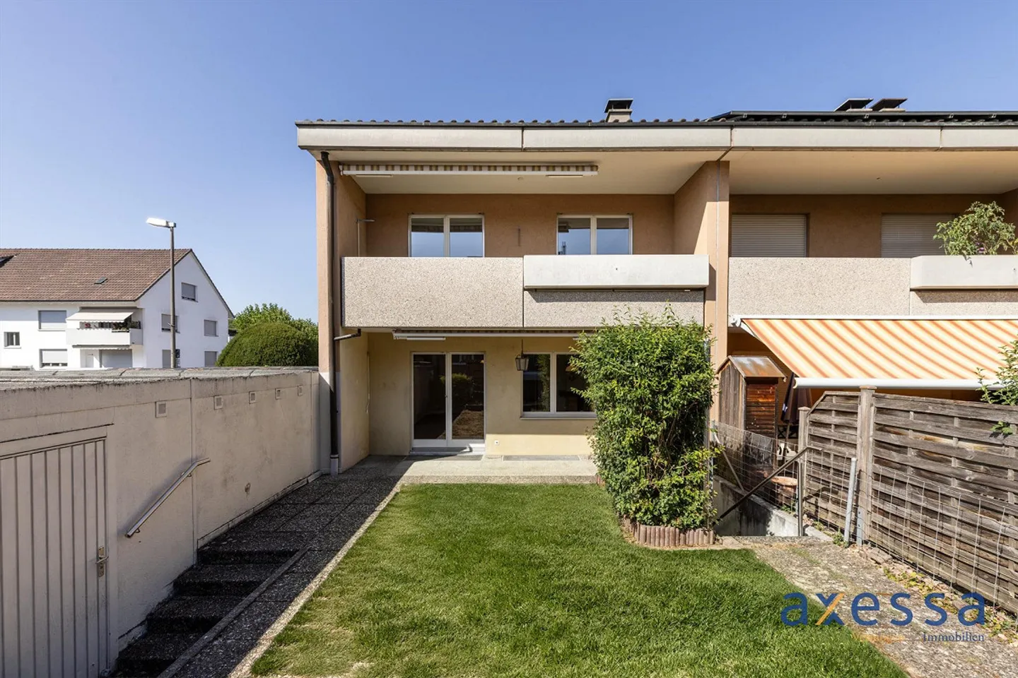 5-Zimmer-Reiheneckhaus mit Garten in Reinach BL - Foto 3 von 8