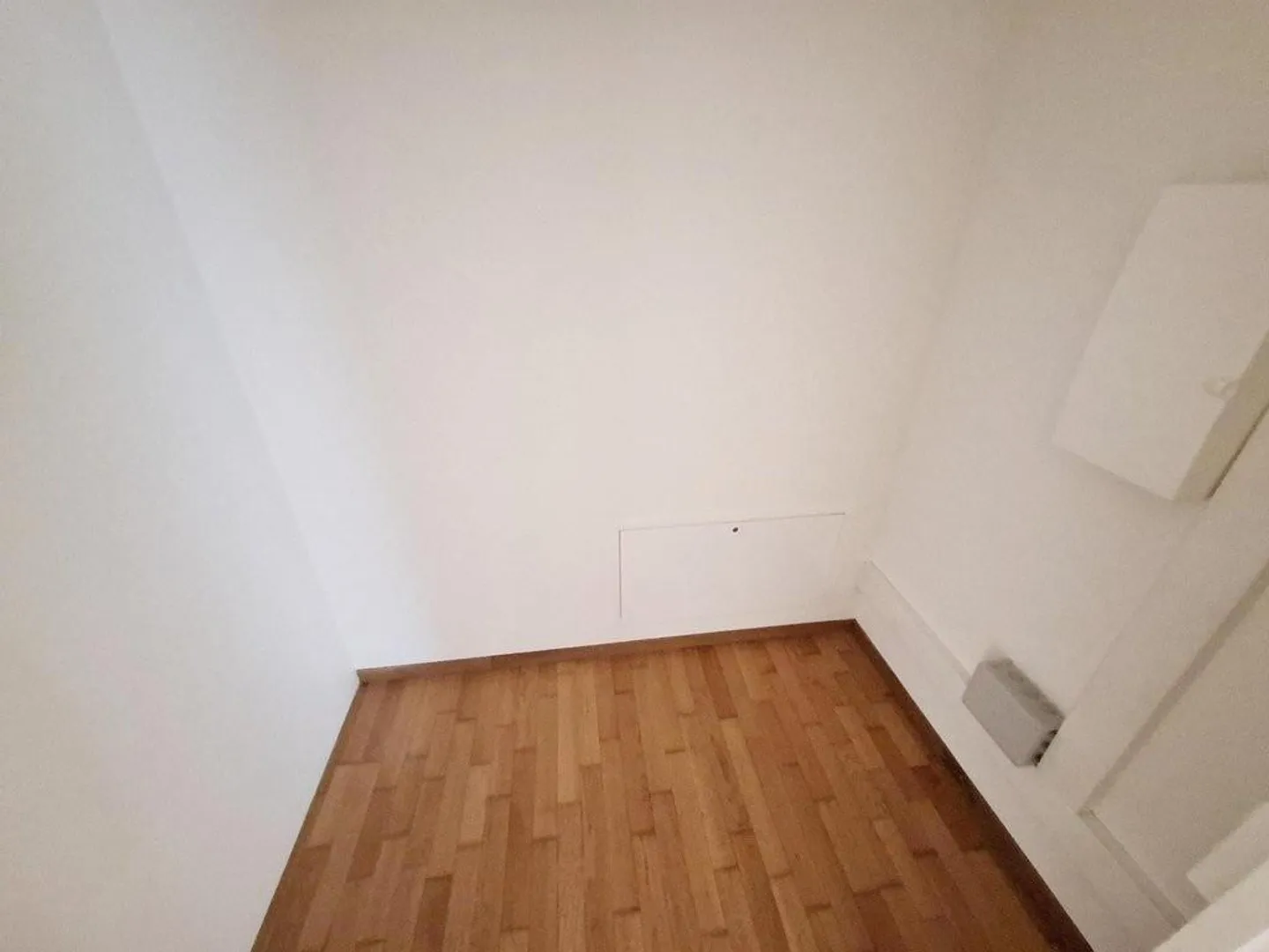 Bright 3.5 room apartment - Photo 10 of 12