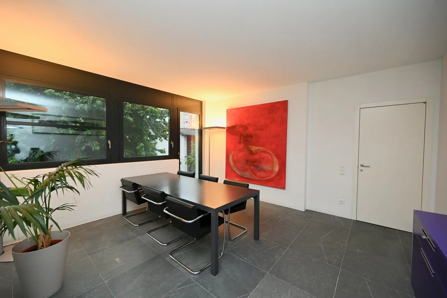Elegant Apartment in City Center - Photo 12 of 18