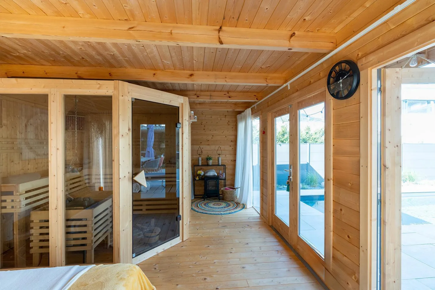 Luxuriöses Einfamilienhaus mit privater Garten-Oase - Foto 5 von 23