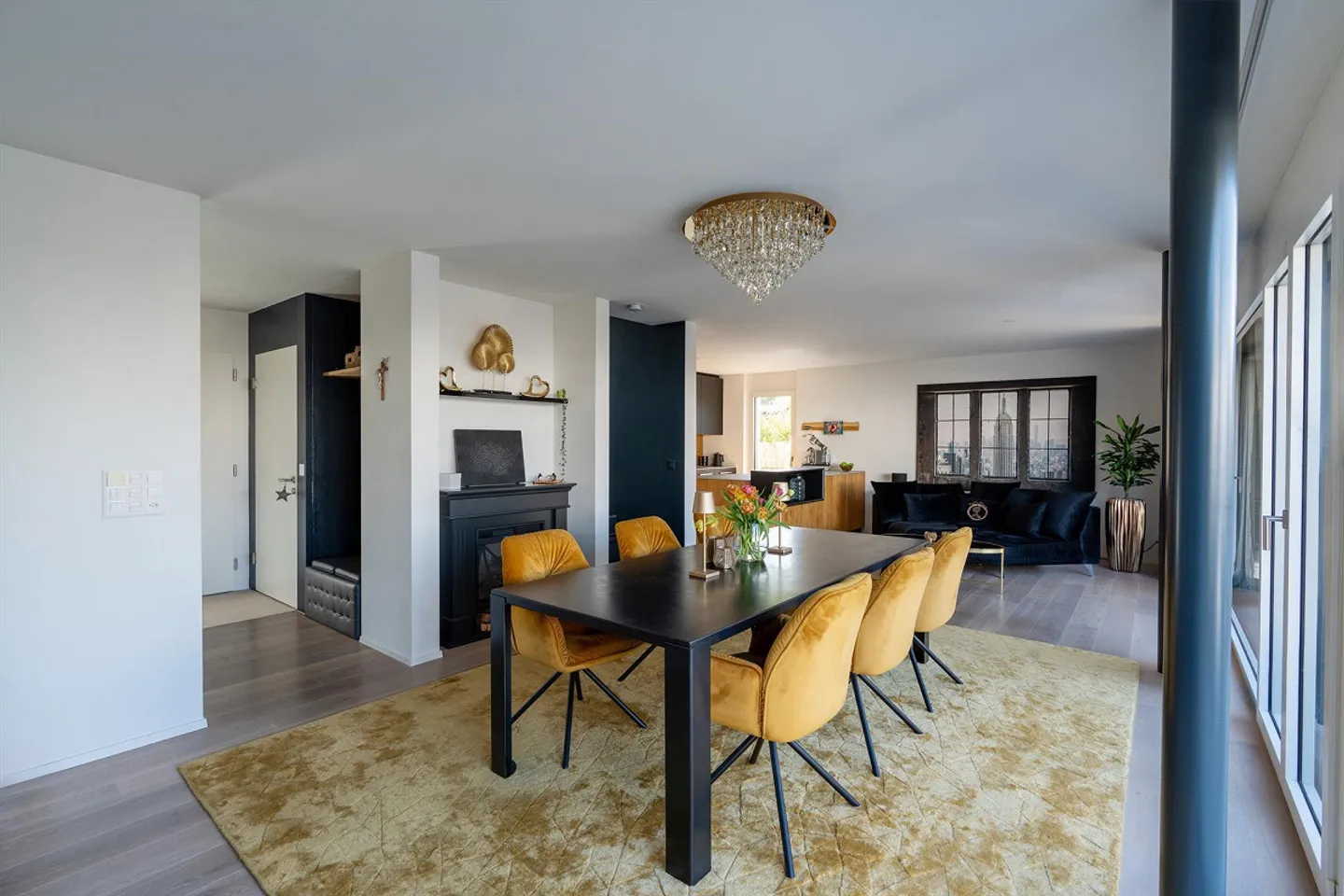 Luxuriöses Einfamilienhaus mit privater Garten-Oase - Foto 8 von 23