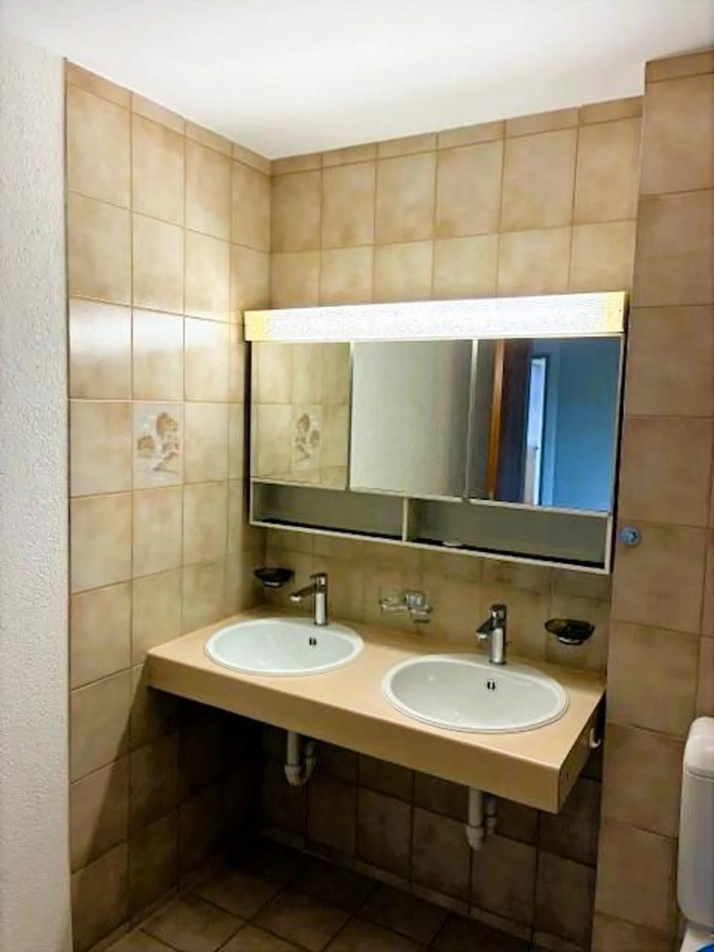 Tolle, ruhige Wohnung mit grossem Balkon - Foto 9 von 14