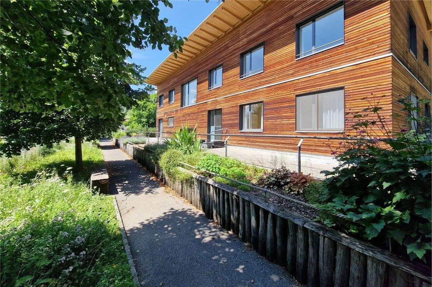 Maison 12 pièces - Foto 1 von 13