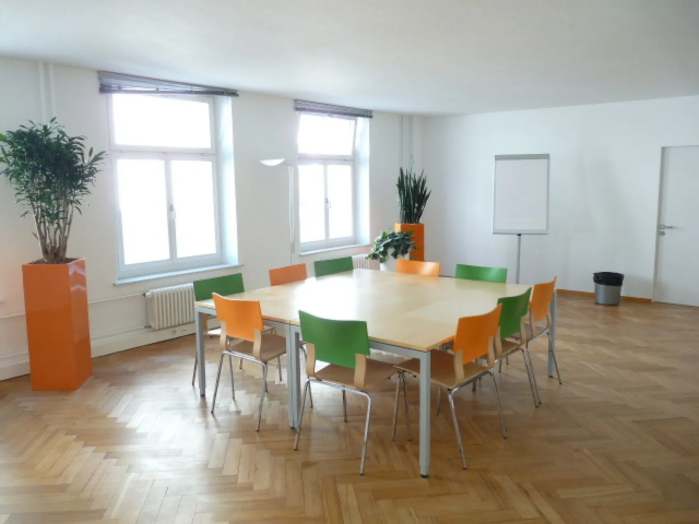 Moderne Büroräume - Foto 4 von 9