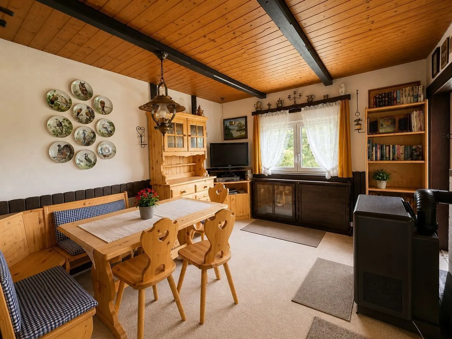Due chalet situati su un ampio appezzamento soleggiato - Foto 5 di 8