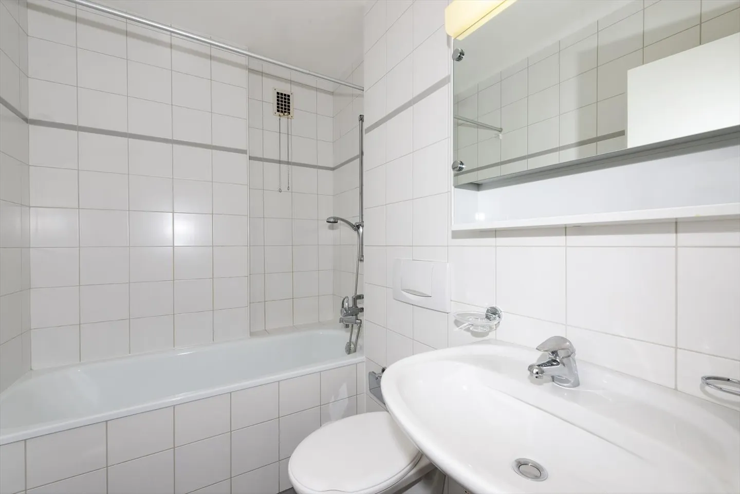 In un quartiere tranquillo - Foto 5 di 7