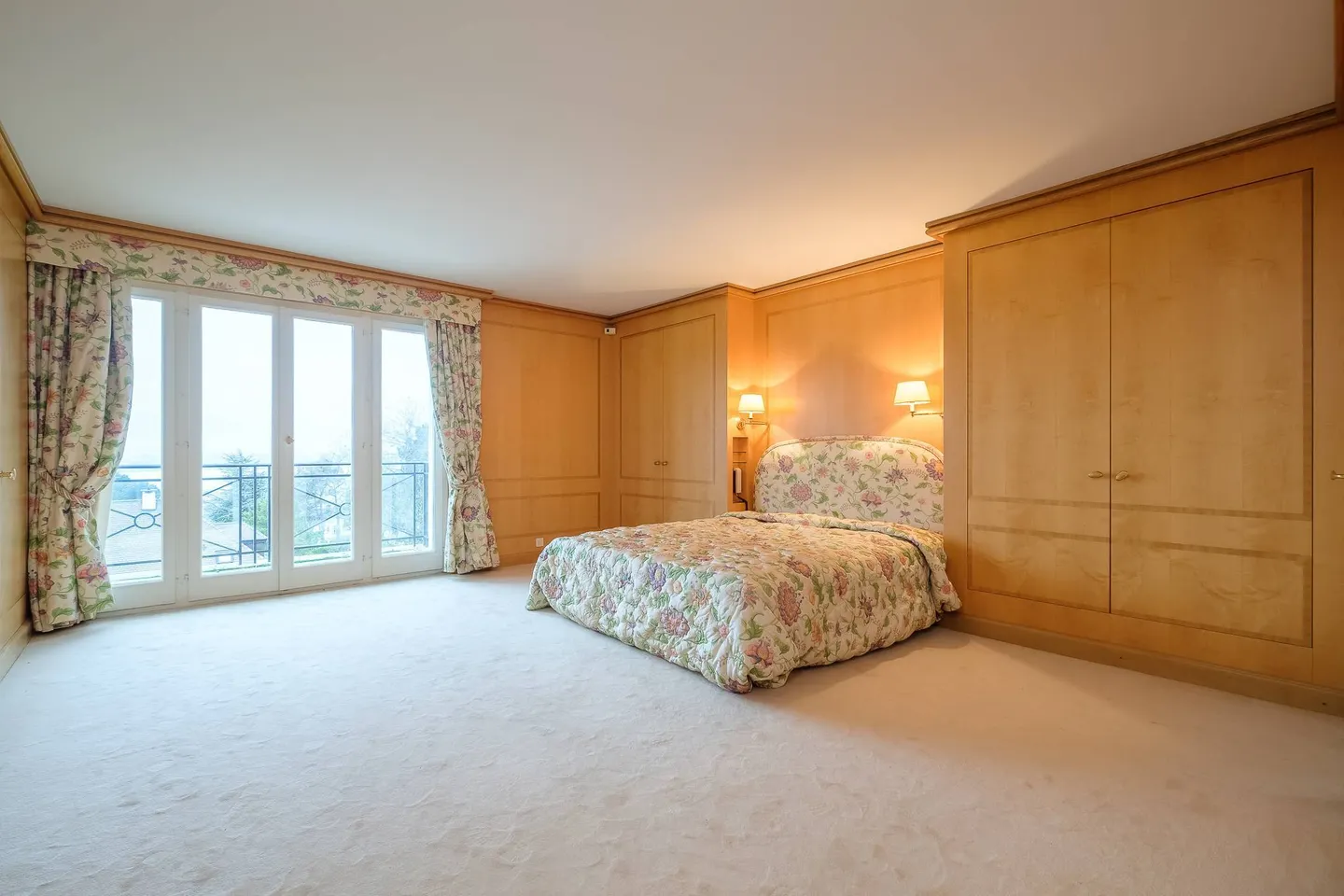 Geräumige Villa mit Seeblick - Foto 9 von 12