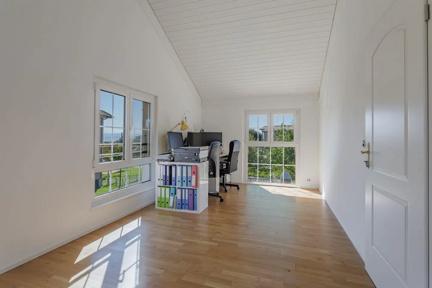 Charming Family Villa with Garden - Photo 6 of 12