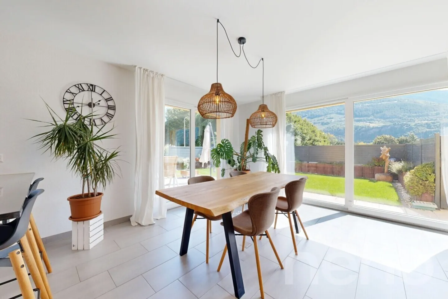 Beautiful recent villa 154m² - 4 bedrooms - Fenced garden - Photo 4 of 12