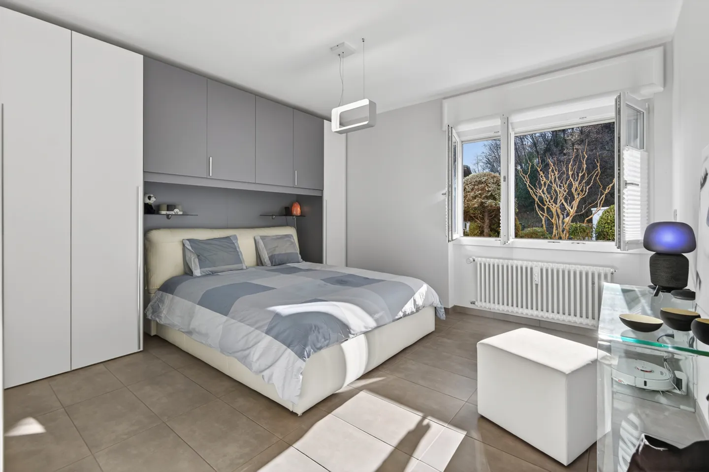 Modern apartment with garden - Photo 7 of 15