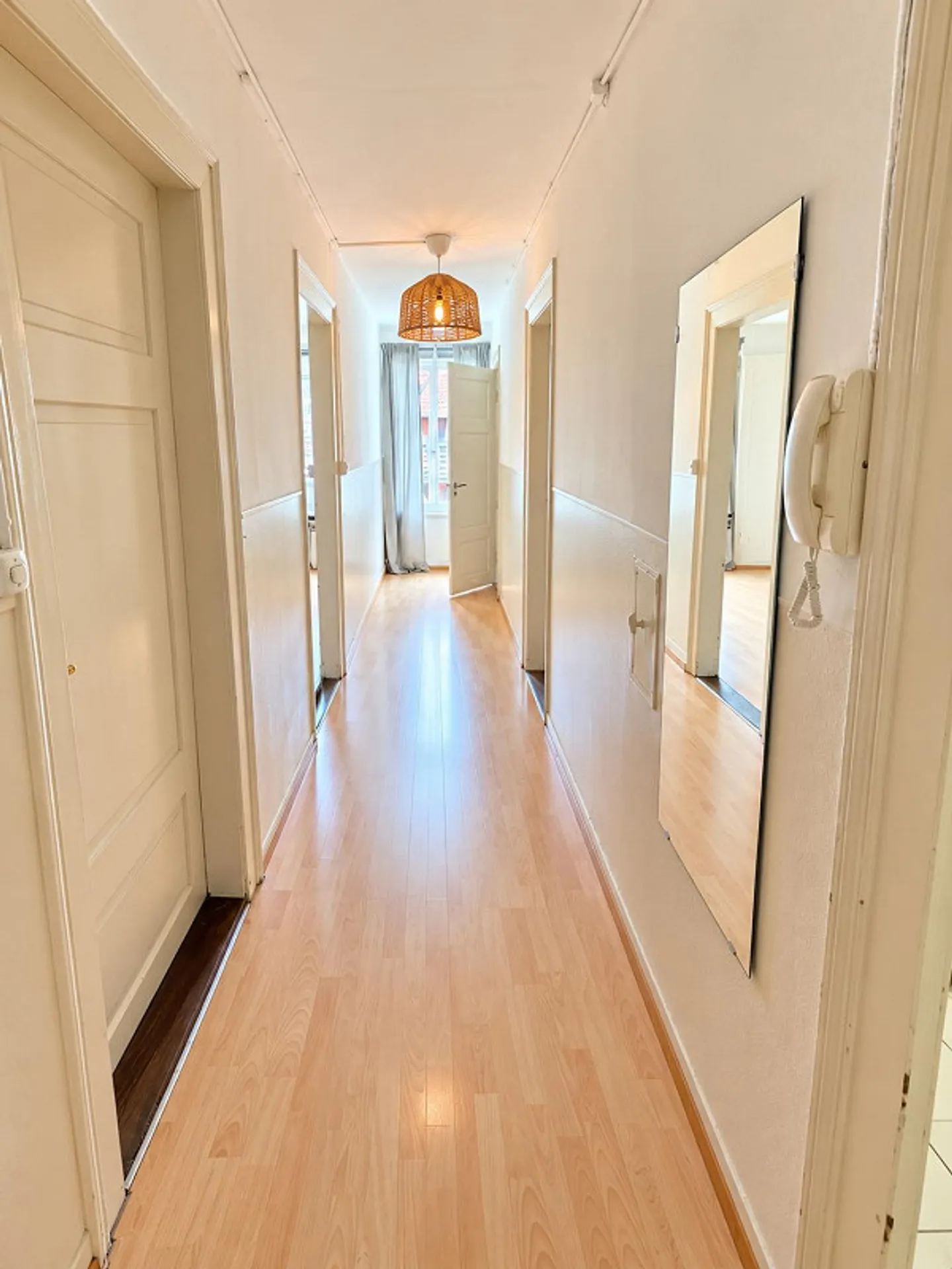 Charmante appartement 3.5 pièces au cœur de la vieille ville - Photo 3 sur 11