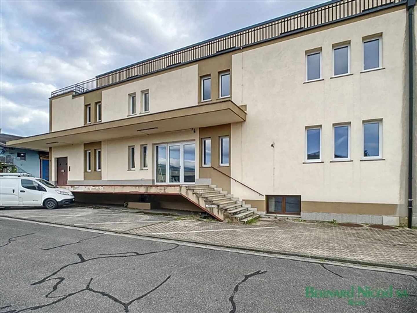 Bureau de 245m2 divisible - Photo 4 sur 5