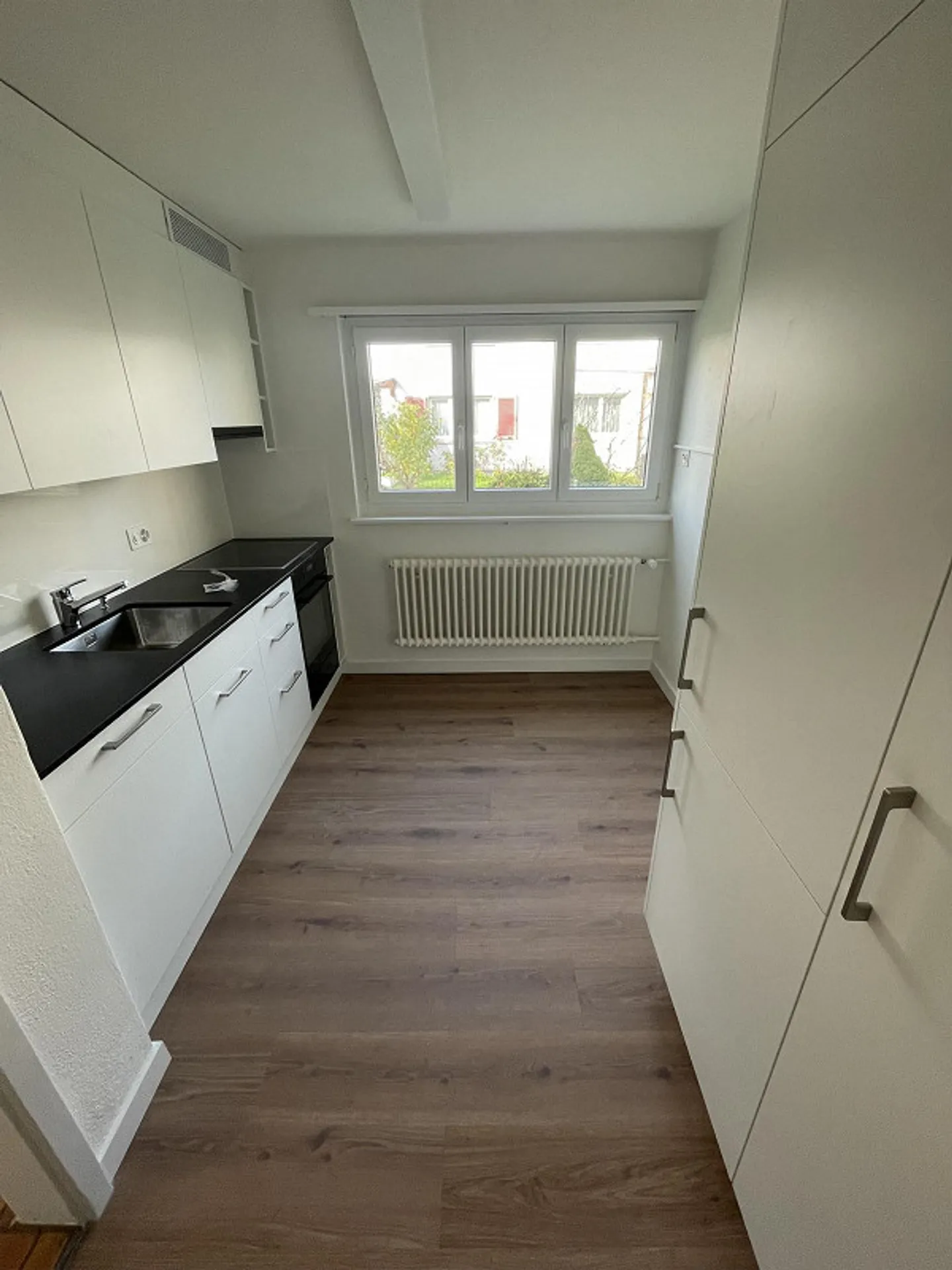 Comprehensively renovated 5.5-room house with garden and garage - Photo 2 of 14