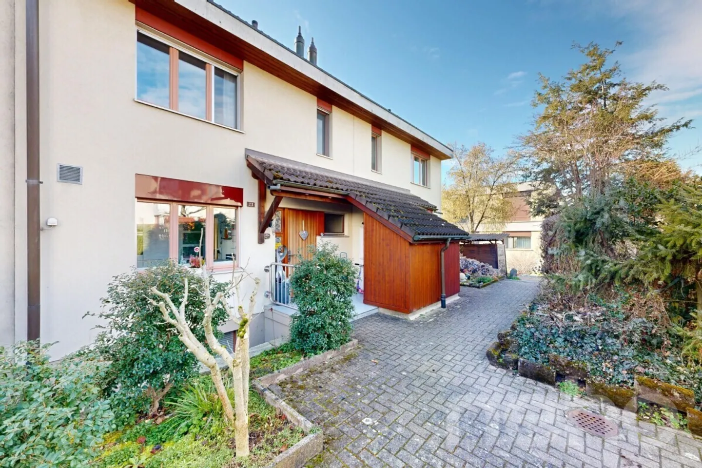 Maison de ville familiale dans un emplacement ensoleillé à Dornach - Photo 1 sur 12